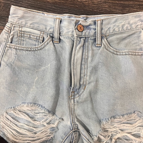 Boyfriend shorts - Picture 2 of 6